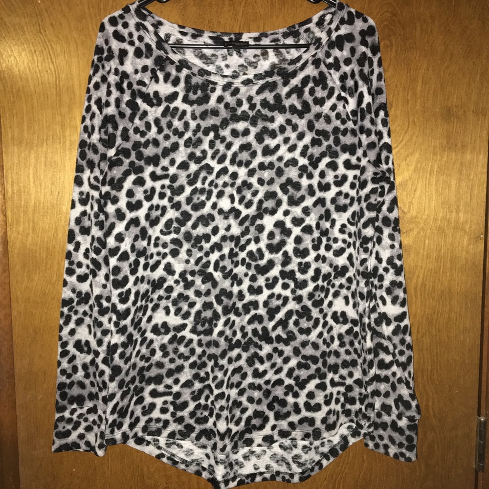 Leopard print top